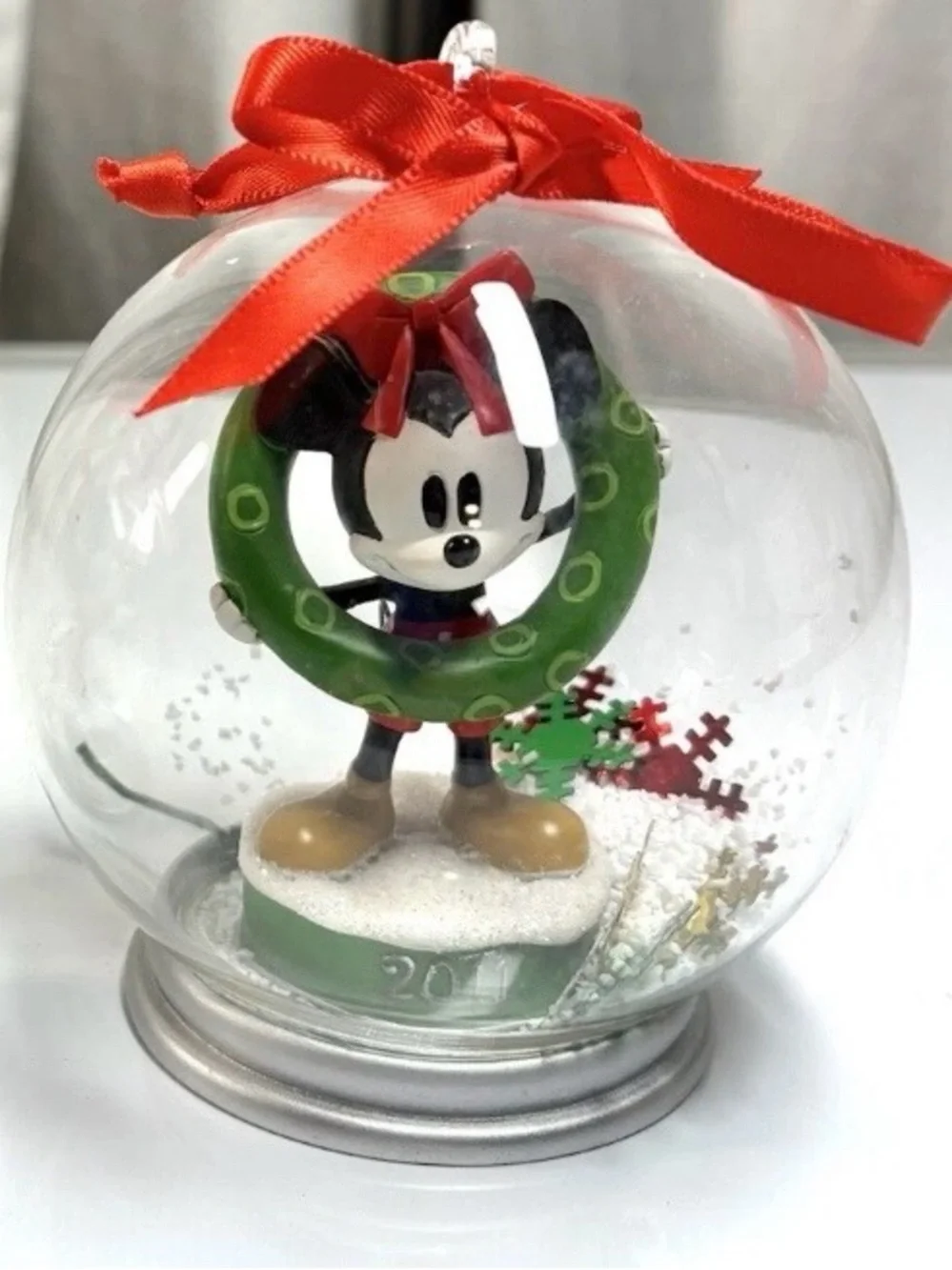 Disney Mickey Mouse Snow Globe Glass Christmas Tree Ornament Wreath Decor 2011